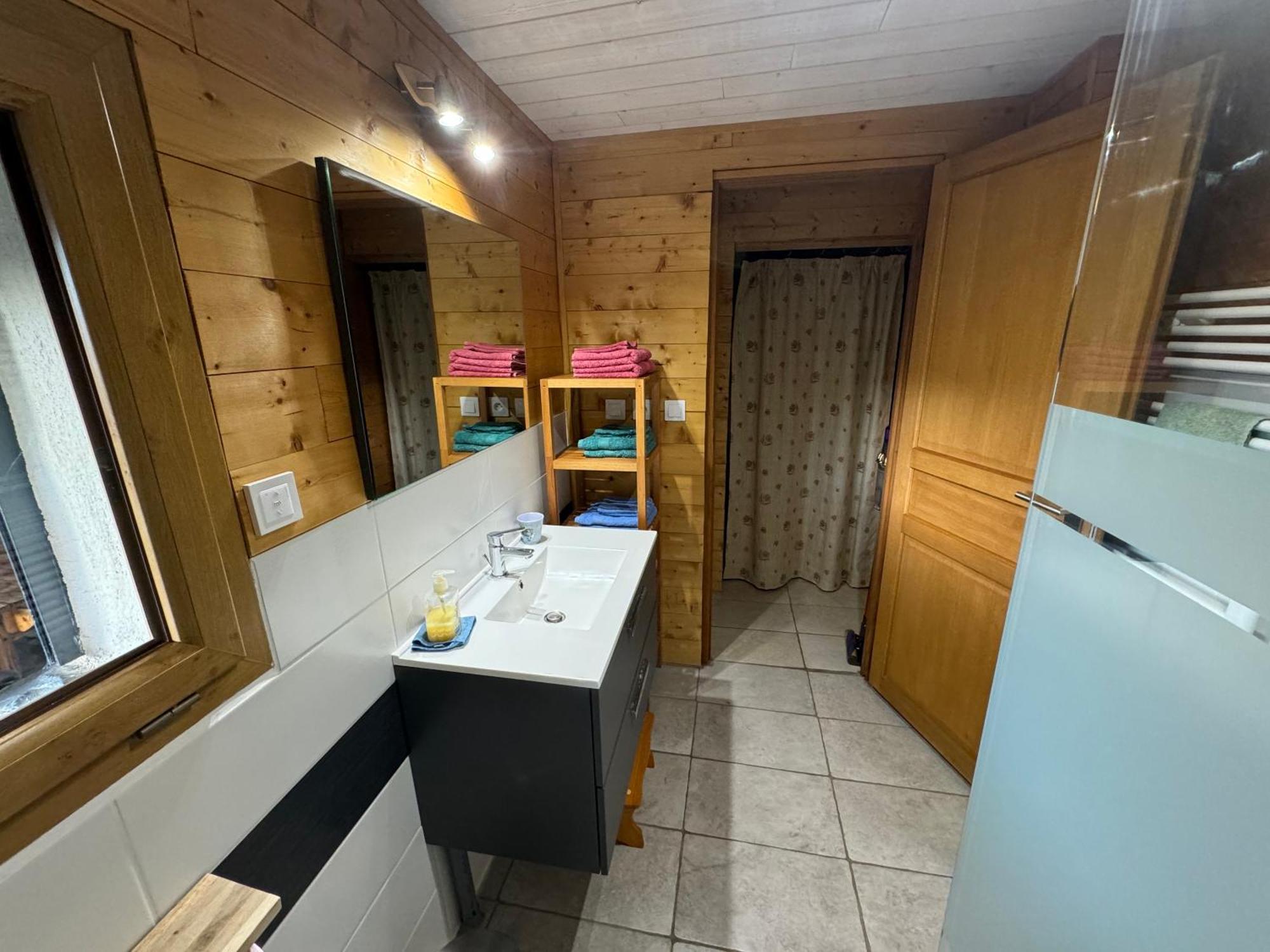 Les Rottes, Bas Ferme Proche Morillon Samoens Avec Spa Verchaix Exterior foto